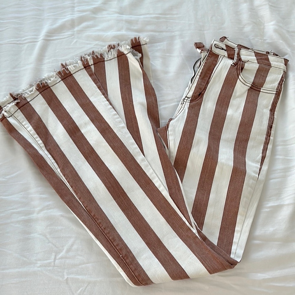 Altar’s State Very flare pants